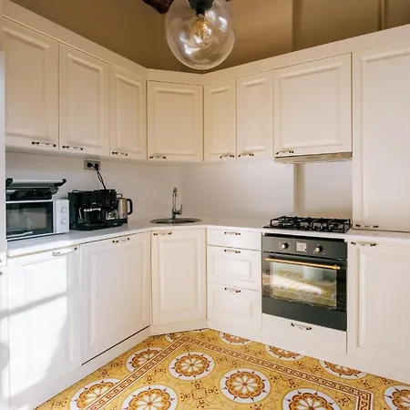 Apartman Charming Flat W 8 Min To Galata Tower In Beyoglu